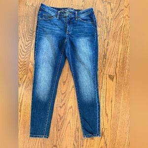 Universal Thread Dark Blue Skinny Jeans